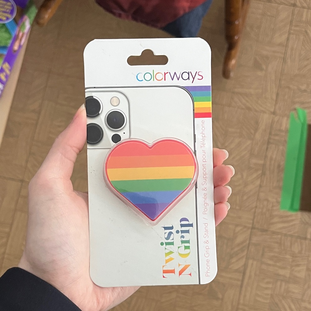 Rainbow Heart Phone Grip